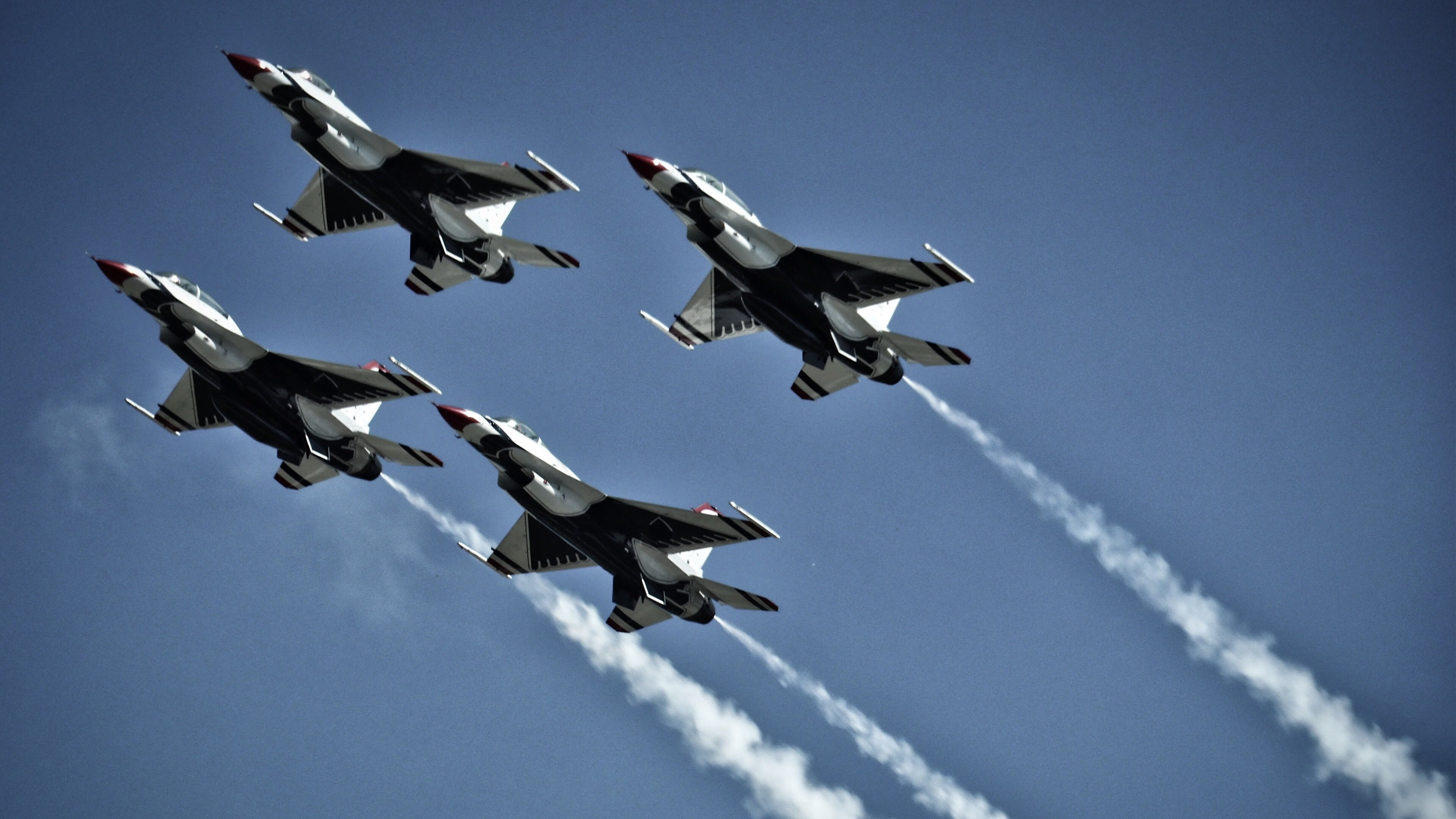 和平精英全国极限挑战赛燃爆全场，战术应变获胜关键，和平精英极限特训宣传片